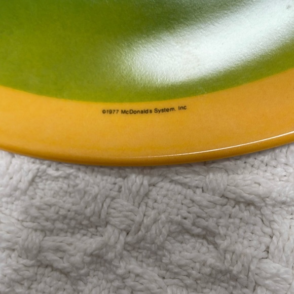 McDonald’s Set of 4 All 4 Seasons 10” Plates - Picture 6 of 8